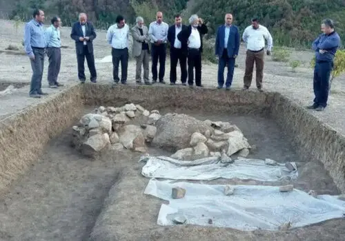 باستان شناسان به کشف احتمالی آرامگاه نفرتیتی نزدیک تر شدند!