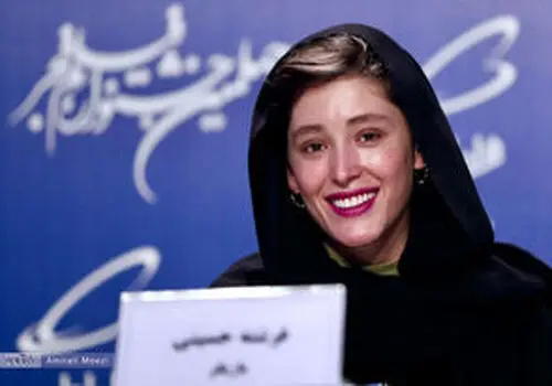 تیپ ناهماهنگ فرشته حسینی در اکران یک فیلم