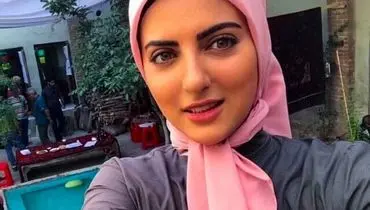 کیف‌ شبیه به حیوان و شال طلایی؛ امضای هلیا امامی در جشنواره ۲۵!