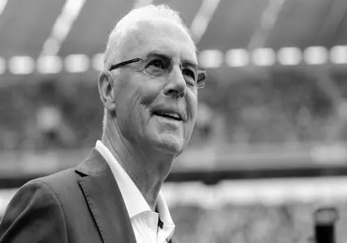 عکس‌های «مادر قیصر» که در ۸۳ سالگی درگذشت