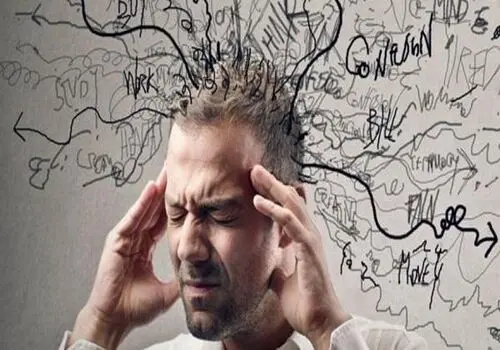 چگونه از شر افکار منفی خلاص شویم؟ 
