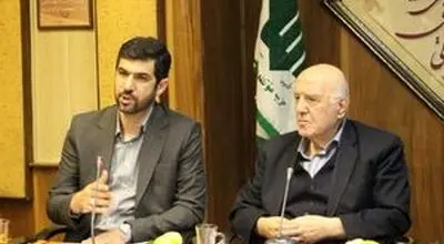 
آخوندی: فوتبال با یک دهم هزینه‌های فعلی نتیجه می‌گیرد
