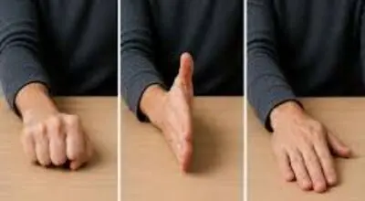آزمایش ۱۰ ثانیه ای دست که میتواند به تشخیص زوال عقل کمک کند