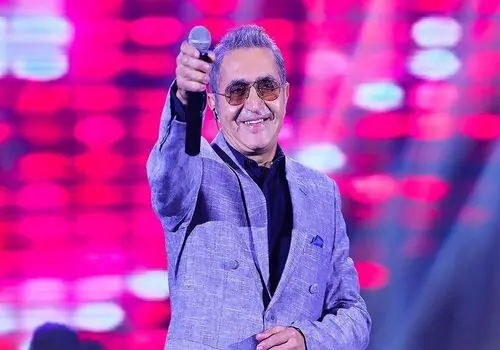پوستر جنجالی آهنگ جدید فریدون حاشیه ساز شد! شیطنت یا اتفاق؟!