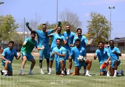 دو بازیکن استقلال در تونل وحشت!+ عکس