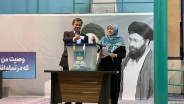 حضور همتی و همسرش در صف رای‌دهندگان+ فیلم