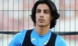 بمب استقلالی‌ها با لباس آبی دیده شد