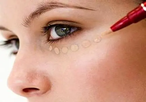 راهنمای کامل  انتخاب کانسیلر  مناسب اصلاح رنگ برای انواع پوست + روش استفاده