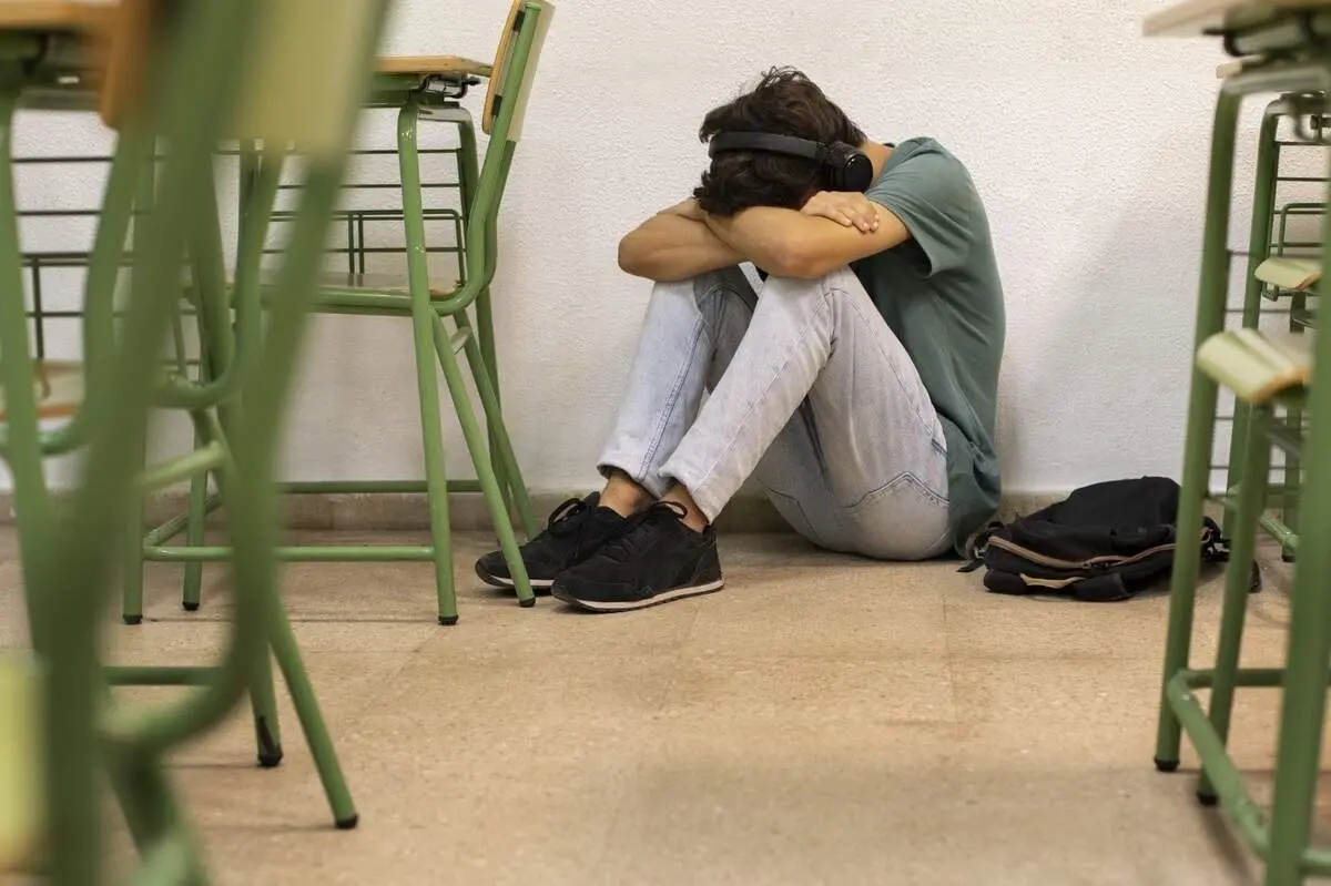 از کجا بفهمیم نوجوانمان افسرده است؟
