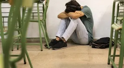 از کجا بفهمیم نوجوانمان افسرده است؟
