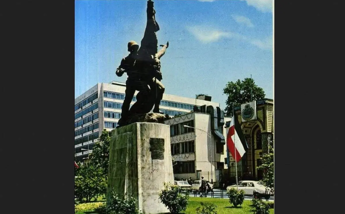 سرنوشت مجسمه ۲۸ مرداد در تهران چه شد؟
