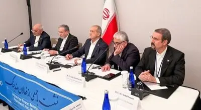 رئیس‌جمهور در دیدار جمعی از فعالان ضدجنگ در نیویورک: گفت‌وگوی تحت فشار فایده ندارد