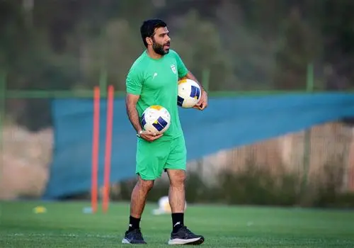 روانخواه: از نتیجه بازی با روسیه نه اما از عملکرد بازیکنانم راضی‌ام