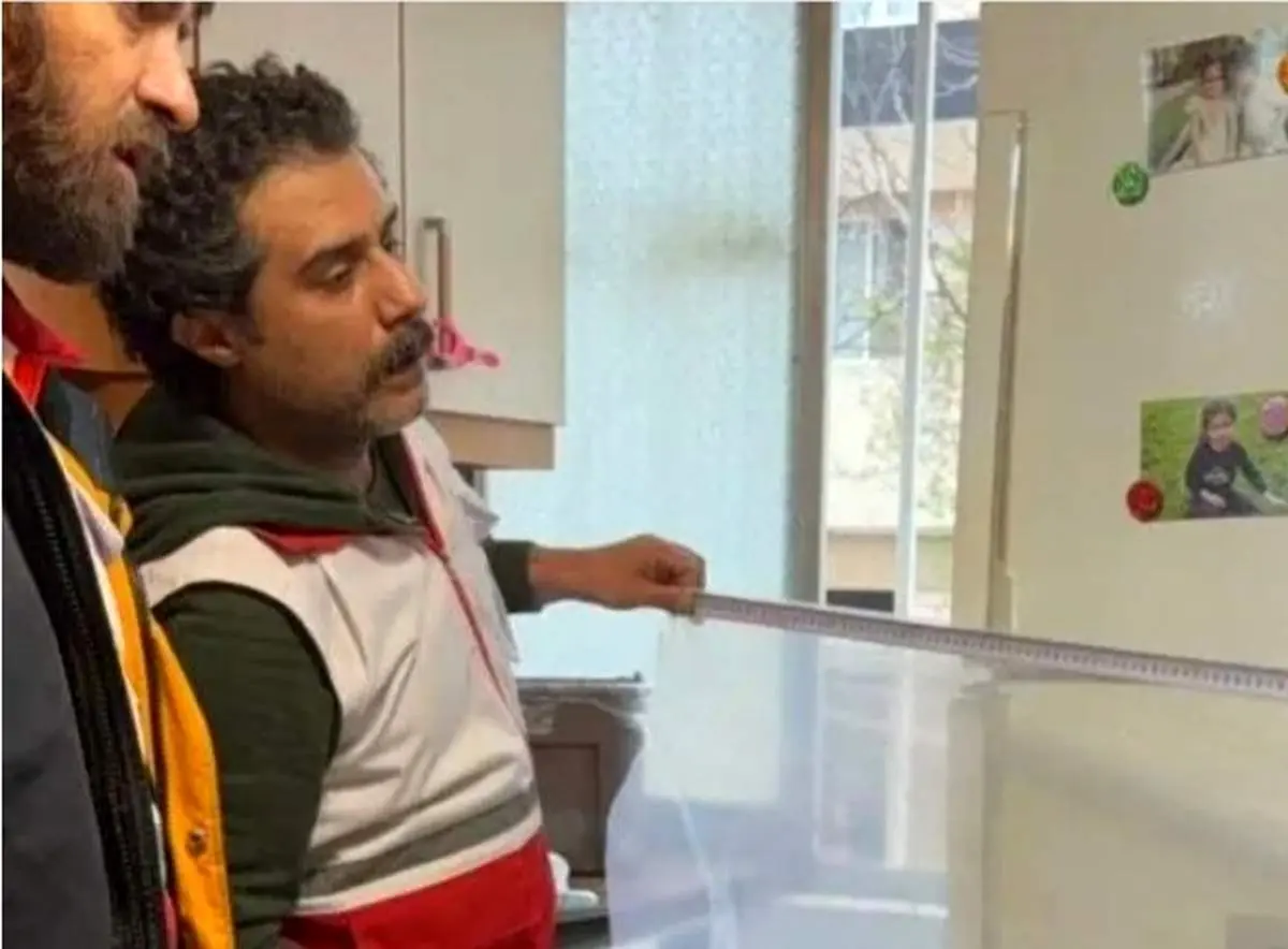 تصاویری از حضور بازیگر گاندو در جمع امدادگران