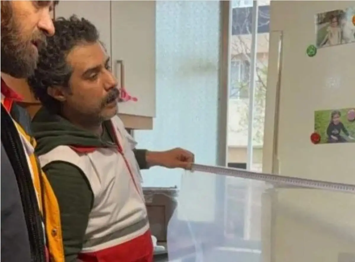 تصاویری از حضور بازیگر گاندو در جمع امدادگران