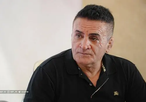 وحید هاشمیان: پرسپولیس را به بزرگترین قرارداد دنیا ترجیح می‌دهم+ فیلم