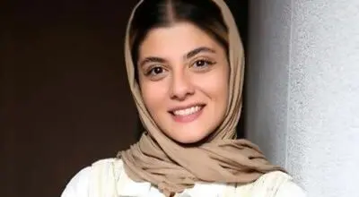 سلفی جذاب مهسا طهماسبی در آسانسور