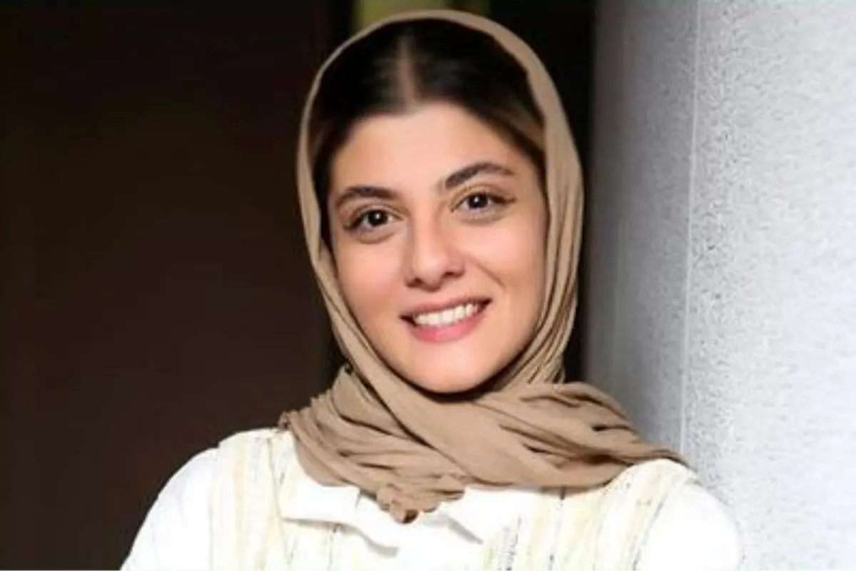 سلفی جذاب مهسا طهماسبی در آسانسور