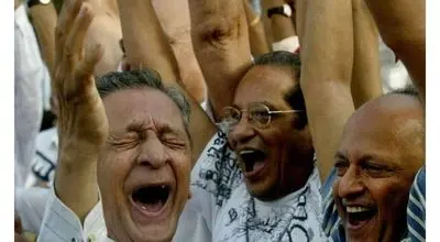 ۲ تا ۵ بار در هفته از ته دل بخندید

