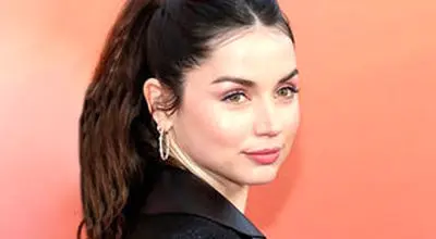 بازیگری که همه را محو زیبایی خود در عربستان کرد/آنا د آرماس کولاک کرد