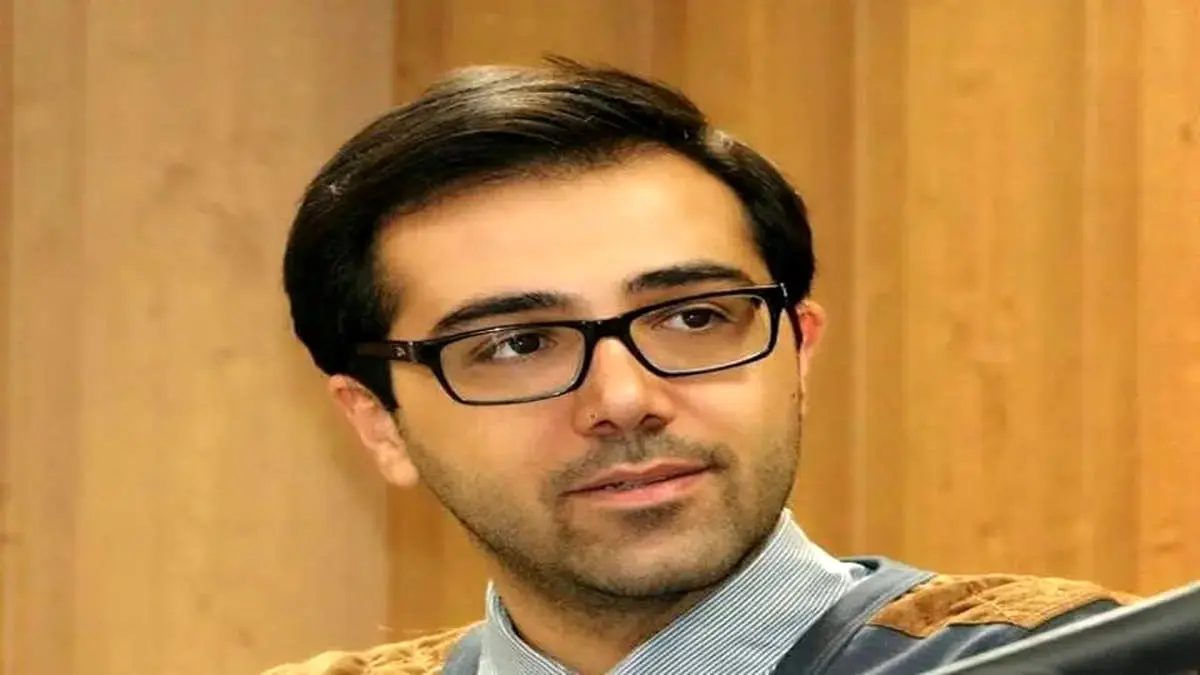 ترانه سرای معروف:با خوانندههای لسآنجلسیها هم کار میکنیم! + فیلم