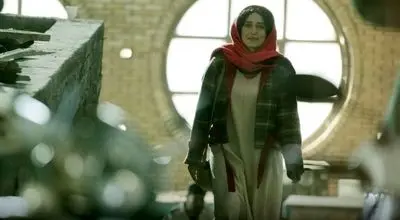 تصویری زیبا از تابان سریال محکوم کنار برادرش