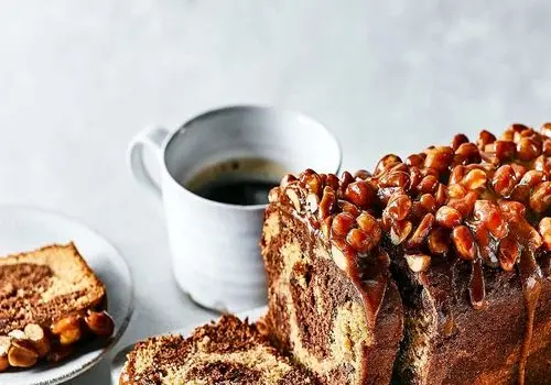 عصرونه: طرز تهیه کیک قهوه و فندق؛ دسری خوش عطر برای علاقه‌مندان به طعم‌های خاص