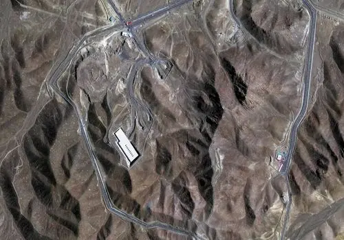 کشف ۱۳ بمب آماده انفجار در یک خانه تیمی