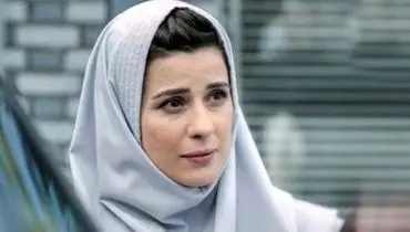 استایل سارا بهرامی «بازیگر فیلم هزارپا» در جشنواره ۲۵؛ از گل‌سینه تا کفش و شال هم‌رنگ!