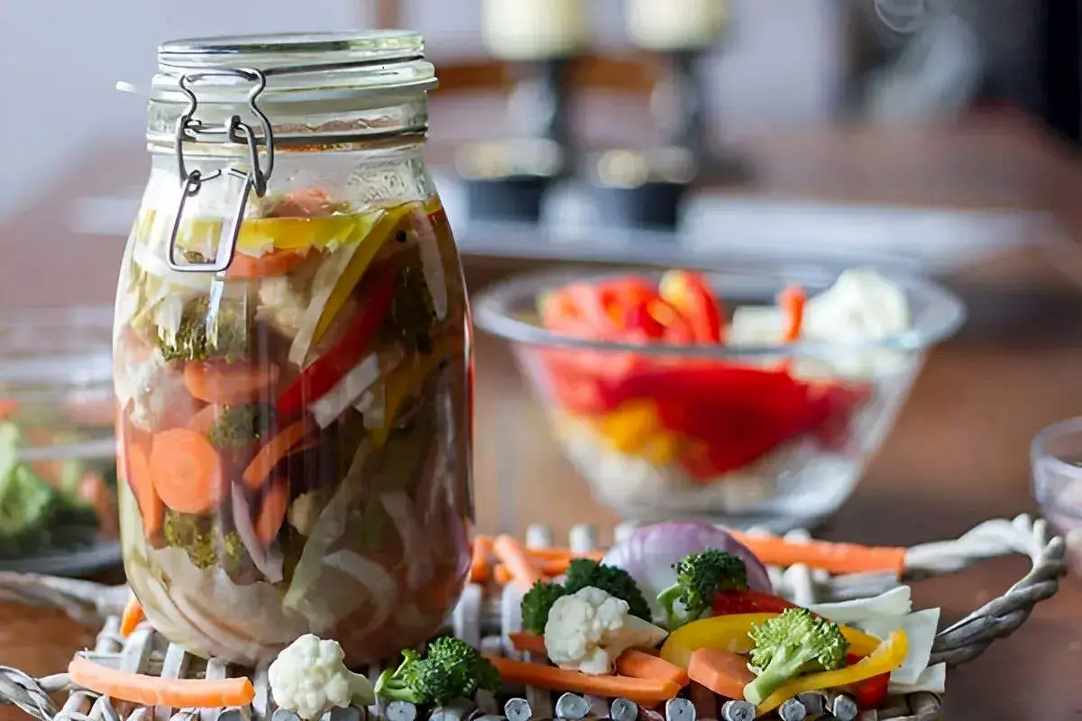 طرز تهیه اصولی ترشی هفت بیجار؛ فوت‌وفن‌های خوش‌طعم شدن