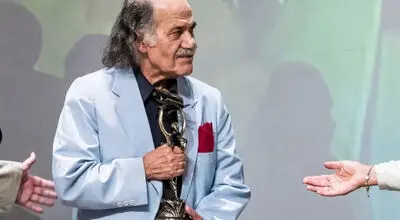 پیکر سیروس ابراهیم‌زاده در انتظار پرواز؛ توقف پروازهای ایران چه تأثیری بر انتقال پیکر او دارد؟
