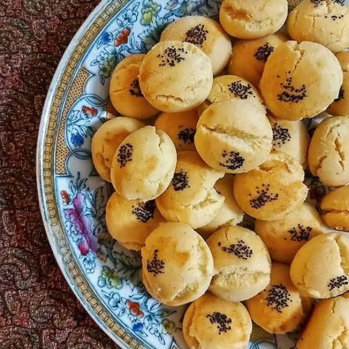 طرز تهیه شیرینی زنجبیلی به روش سنتی و طعمی بی نظیر