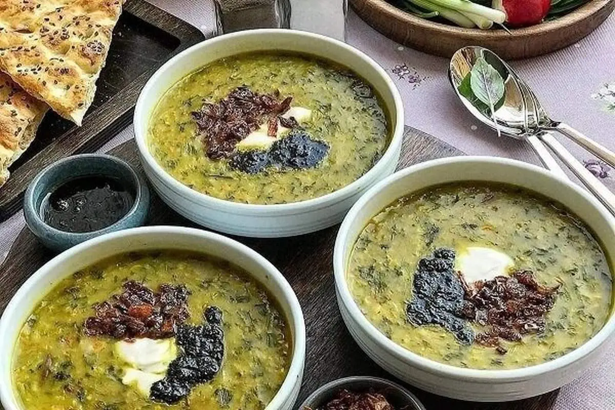 طرز تهیه آش شیله عدس تبریز