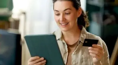 ۷ عامل مدرن که روند پیری را سرعت می‌بخشند

