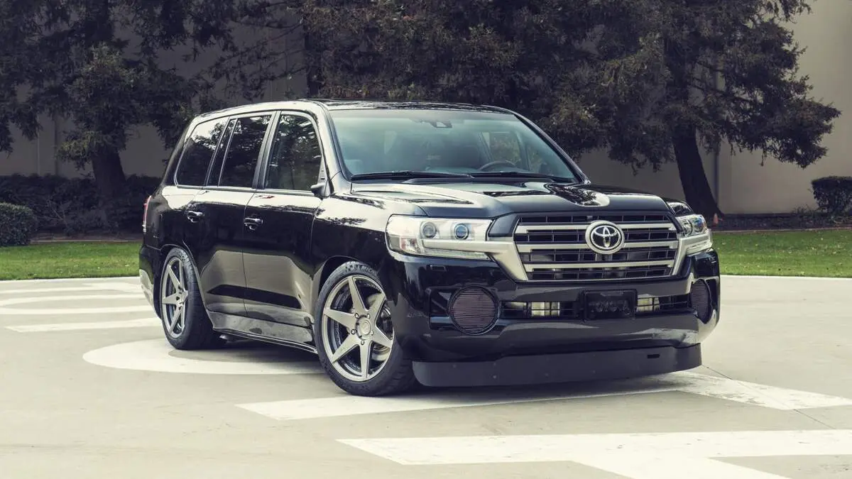 سرعت لامبورگینی در خاص‌ترین لندکروز دنیا با لقب سریع‌ترین SUV جهان