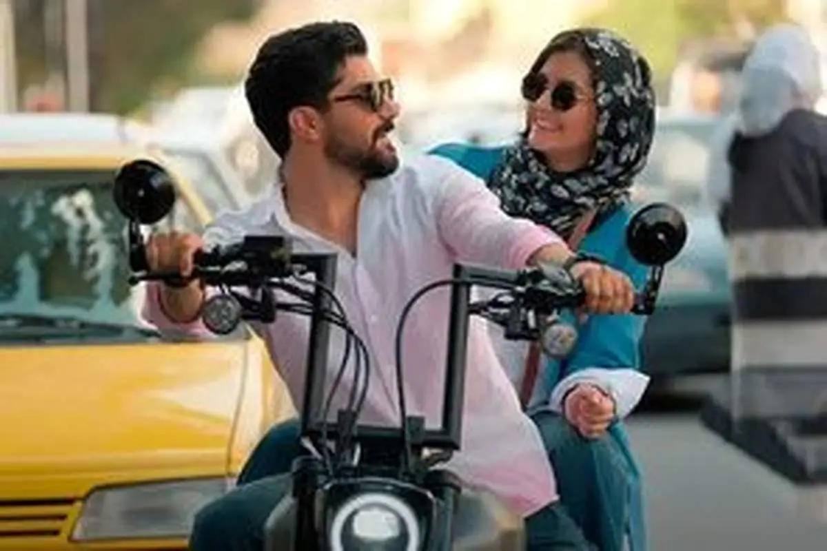 رقصیدن سینا مهراد با لباس دامادی!/ویدیو 