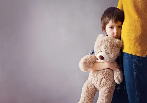 ۱۵ عادت روزمره که نشان‌دهنده اضطراب زیاد شماست