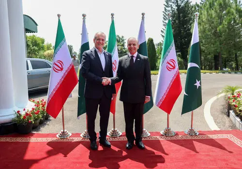 توضیحات جنجالی سخنگوی وزارت خارجه پاکستان درباره سفر پزشکیان 