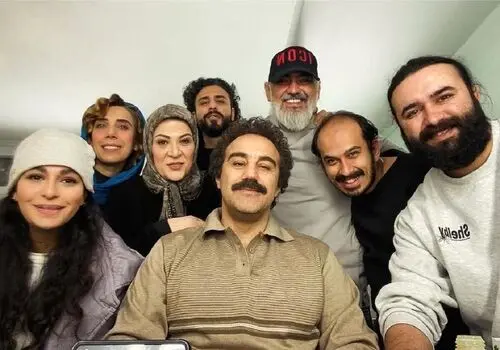 پشت صحنه گرم "پایتخت 7": قاب صمیمی نیکا و "مادرشوهر جان"!