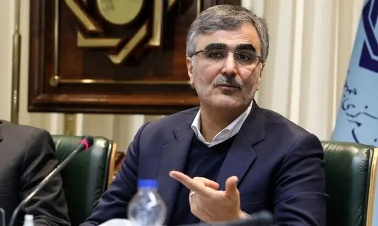 عیدی لاکچری  رئیس کل بانک مرکزی به مادرش + فیلم 
