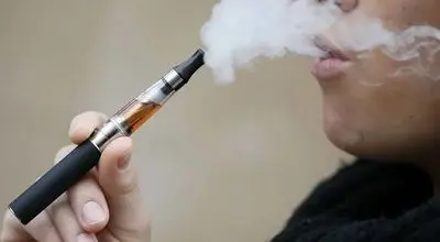 افسانه یا واقعیت؛ سیگار الکترونیکی چقدر از سیگار معمولی کم‌ضررتر است؟