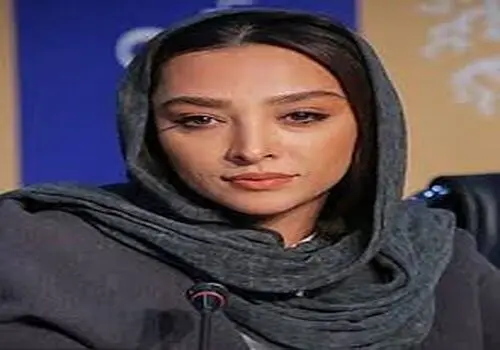 استایل نوستالژیک آناهیتا درگاهی در اکران «طهران ۵۷»؛ سفر به دهه‌ی ۵۰!