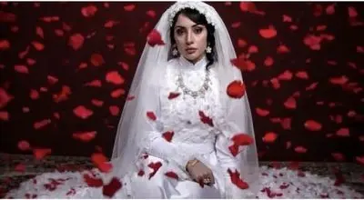 تصاویر دیده نشده از ترلان پروانه با لباس عروس!