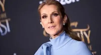 لحظه جنجالی زمین خوردن سلین دیون روی صحنه اجرا+ویدیو 