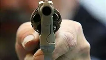 لحظه شلیک دانش‌آموز ۱۲ ساله به سمت مدیر مدرسه با تفنگ! +ویدئو

