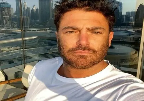 سبک زندگی محمدرضا گلزار؛ استوری جدید در برج خلیفه دبی!