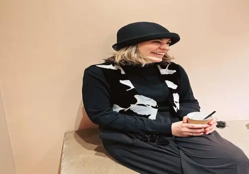 ویدئویی پربازدید از  روزنامه‌نگار مشهور آمریکایی در پل‌ خواجوی اصفهان