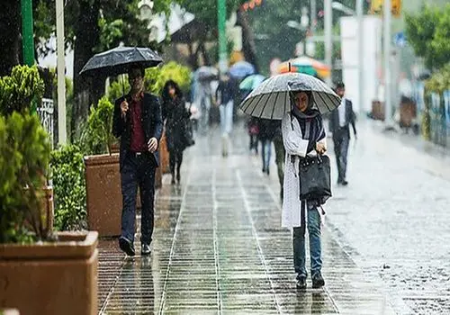 بارش باران و مه گرفتگی در محورهای شمالی