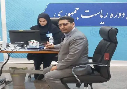 ثبت نام اردشیر مطهری نماینده ادوار مجلس در انتخابات+ عکس

