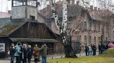 تاریخچه موزه آشویتس
